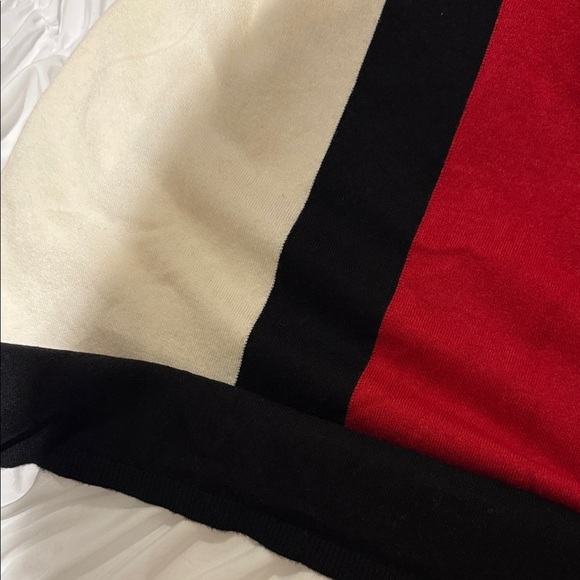 Stylish Large Wrap Scarf Travel Blanket approx 84’’ by 27 - Picture 3 of 4